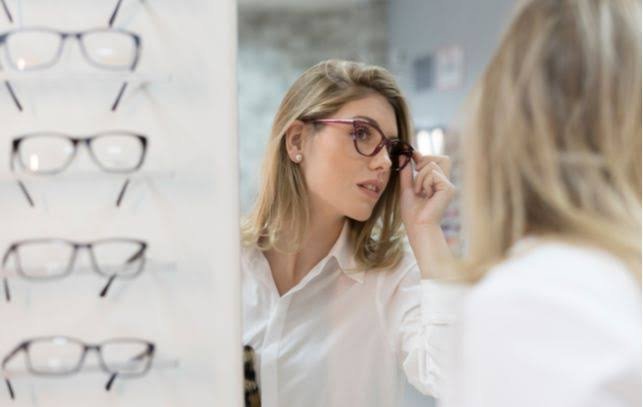 Eyewear styling session